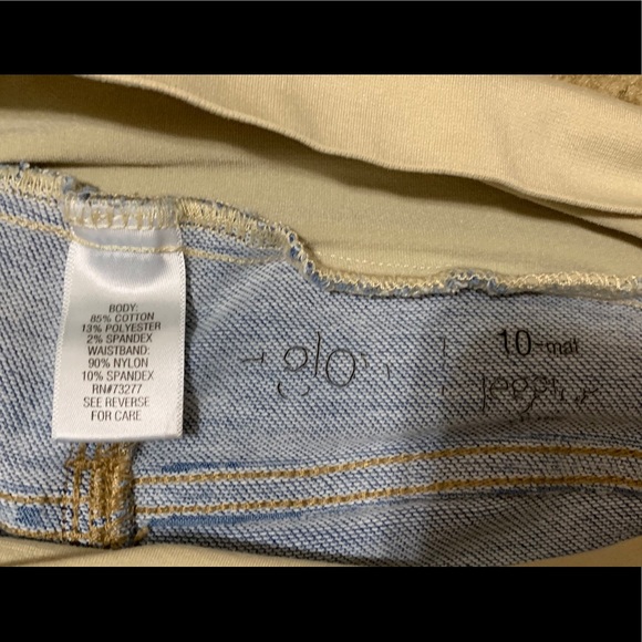 A-glow Maternity Skinny Jeans - Picture 4 of 5